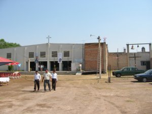 Templo parroquial de la Nueva Parroquia de María, Puerta del Cielo, Colonia Agrícola, Zapopan, Jal.