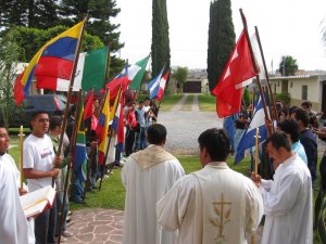 En recuerdo de nuestros hermanos migrantes, celebrtamos la Santa Misa Itinerante.