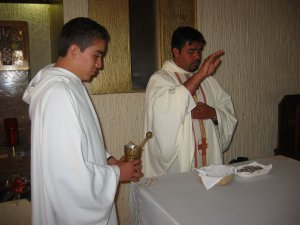 En la Misa de Clausura  se bendijeron y se nos entregaron unas medallas-recuerdo de la Virgen María y del Beato J.B. Scalabrini.