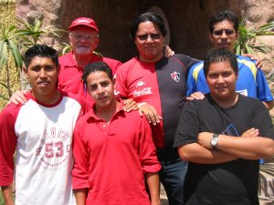 Los Padres Chan y Román y los Seminaristas Gerardo, Paco, Luis Gerardo y Luis Antonio animaron las actividades de la Convivencia.