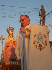 El Padre Antonio Tapparello, Padre Provincial de la Provincia de San Jua Bautista (Estados Unidos, México y Guatemala), agradece al Obispo,a a Familia del Padre Alejandro, y a todos los presentes.