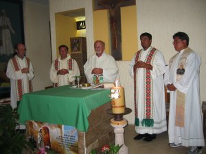 El Padre Román presidió la Misa Vocacional.