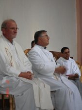 El Padre Luis, nuevo Maestro de Novicios, junto al Padre Román.